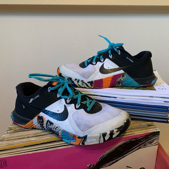 nike metcon multicolor